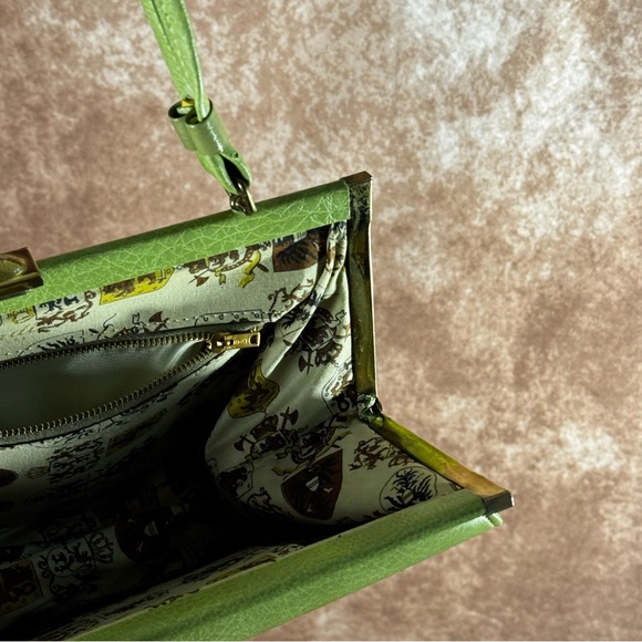 Vintage 60s Pistachio Green Frame Handbag Retro Kelly Style Top Handle - Picture 8 of 11